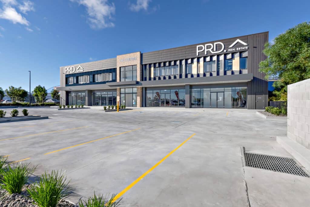 commercial-exterior-sginage-gold-coast